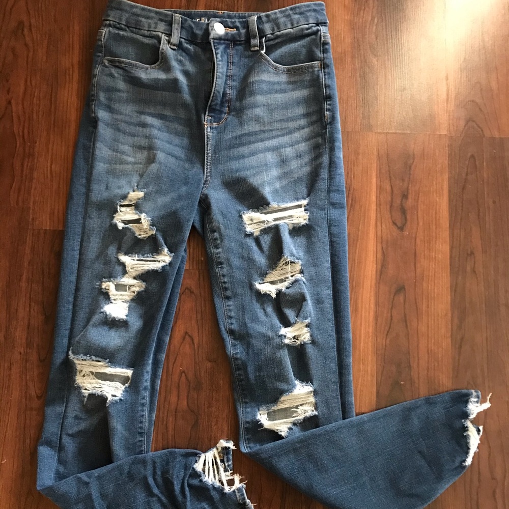 AE Curvy High Rise Distressed Jeggings